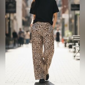 Zara leopard satin pants, size 24, straight leg, flowy Elegant Streetwear Chic
